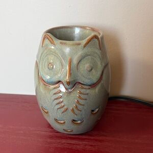 PartyLite Ceramic Owl wax warmer - Green and Tan
